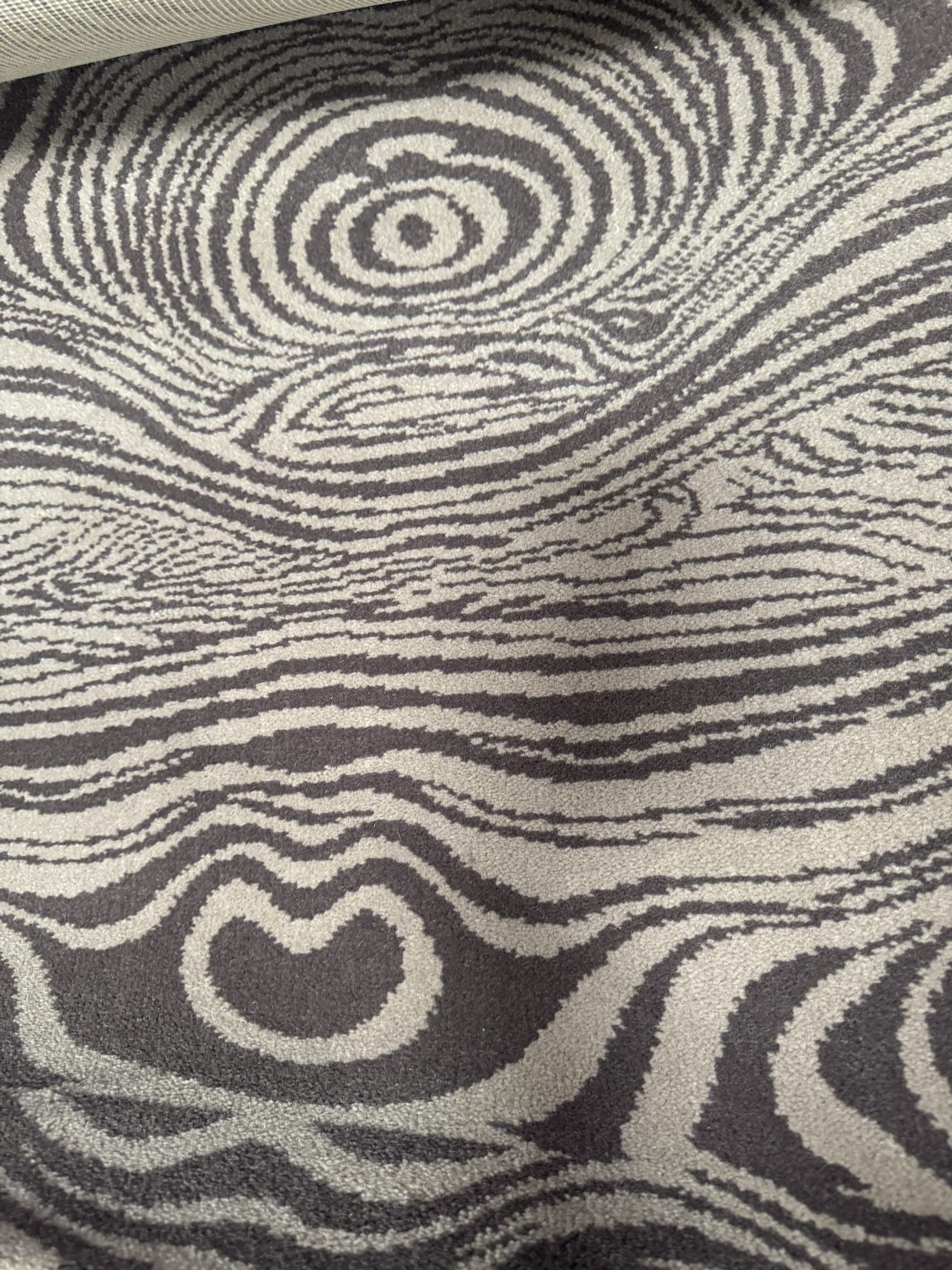 LUXURY 36 oz WOOL CARPET (100 YDS) - Image 4